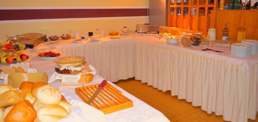 Kastanienhof Hotel Garni Цинновиц Экстерьер фото