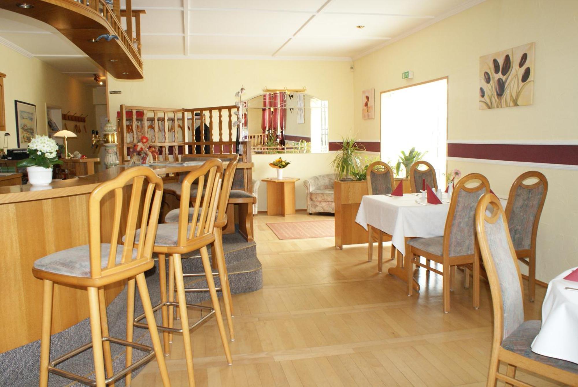 Kastanienhof Hotel Garni Цинновиц Экстерьер фото