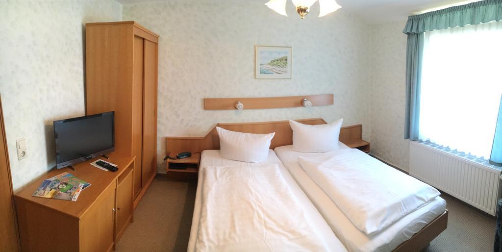 Kastanienhof Hotel Garni Цинновиц Номер фото